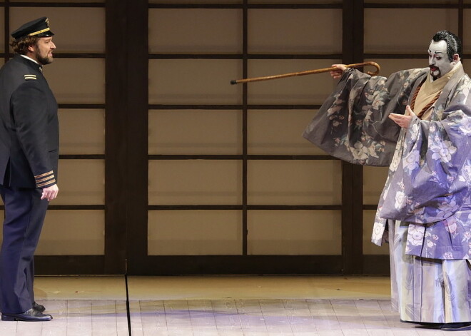 Alvja Hermaņa režisētās operas "Madama Butterfly" pirmizrāde jau 7. decembrī 19.00. Vietējiem skatītājiem par prieku izrāde tiešraidē būs skatāma arī Rīgā kinoteātrī Splendid Palace. Jauniestudējuma režisors ir Alvis Hermanis, kuram uzticēts gods ar operu "Madama Butterfly" atklāt "La Scala" jauno sezonu.