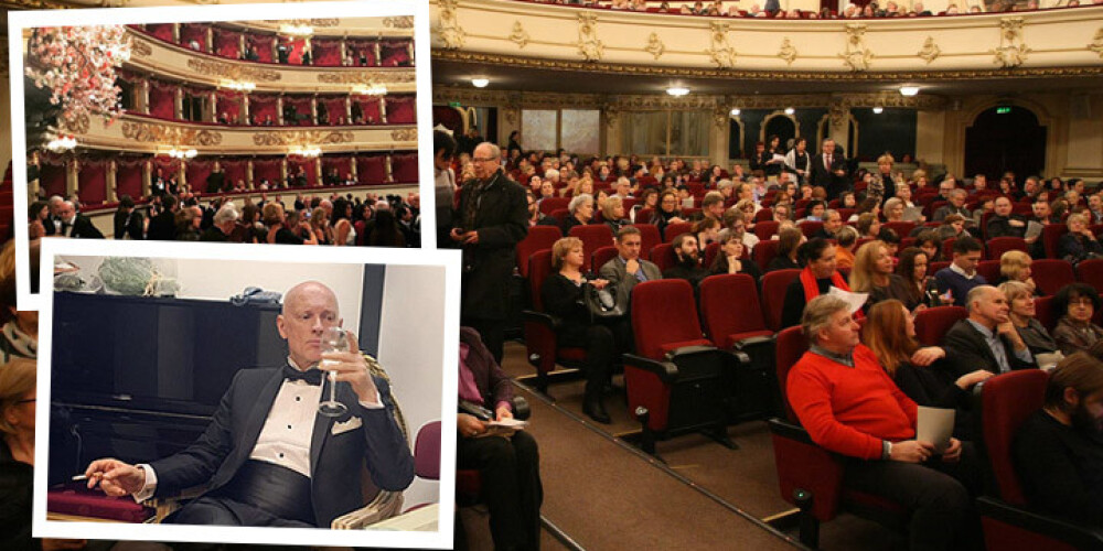 Simtiem ļaužu vēro Hermaņa operas tiešraidi no Milānas opernama. FOTO