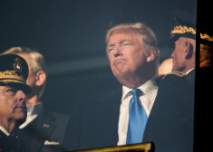 Tramps paziņoja, ka vēlēšanas ir pagājušas un "ir pienācis laiks dzīvot tālāk un "Padarīt Ameriku atkal lielisku", kā skanēja viņa priekšvēlēšanu sauklis.