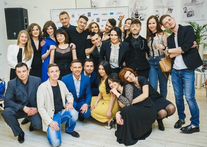 Младшая сестра Алины Кабаевой вышла в свет