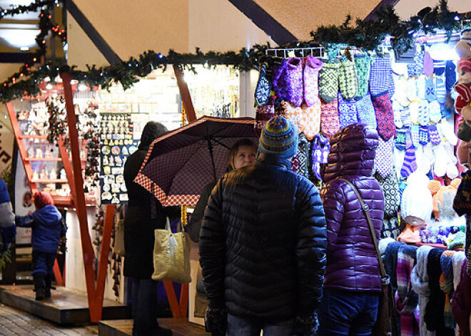 Noskaidrots, cik naudas Ziemassvētku dāvanām šogad tērēs Latvijas iedzīvotāji