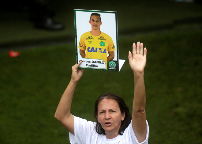 "Chapecoense" futbolistu pēc nāves atzīst par labāko Brazīlijā; komanda jau drīz atkal spēlēs