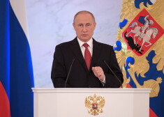 Ceturtdien panāktā vienošanās paredz sankciju pret Krieviju pagarināšanu vēl uz sešiem mēnešiem.