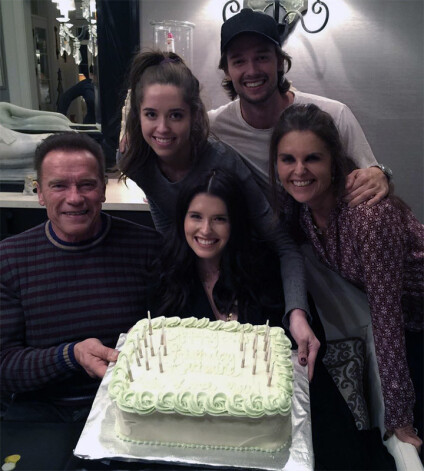 На днях Шварценеггер объединился с экс-женой и детьми на праздновании 27-летие дочери Кэтрин