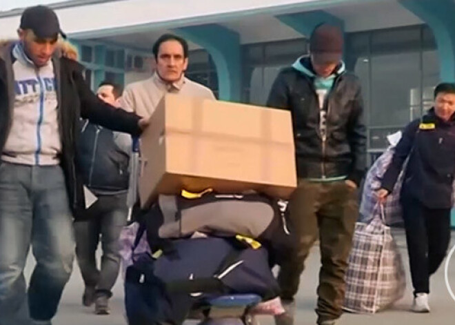 Vācija uz Afganistānu deportējusi pirmo imigrantu grupu, kuriem atteikts patvērums. VIDEO