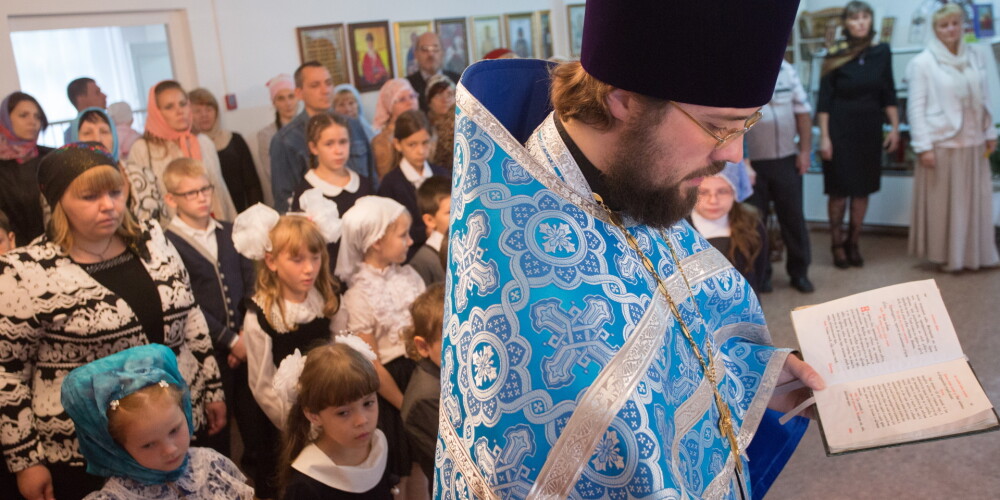 Krievijas skolās toni sāk diktēt baznīca