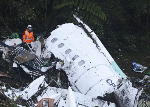 Advokāts: Kolumbijā avarējušās lidmašīnas pilots nav bijis pienācīgi apmācīts