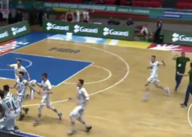 Noskaties! Kā Lietuvas jaunie basketbolisti pārmācīja bravūrīgo Krievijas izlasi. VIDEO