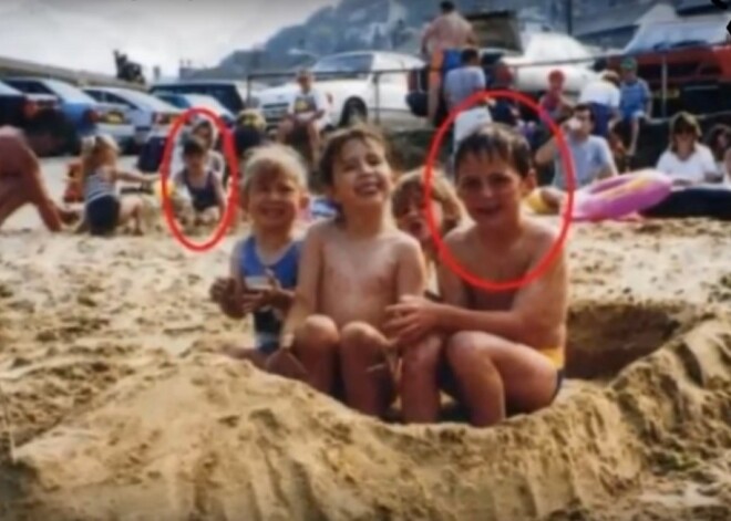 Он пересматривал старые фотографии. Когда на одной из них мужчина увидел это, то едва не выронил альбом!