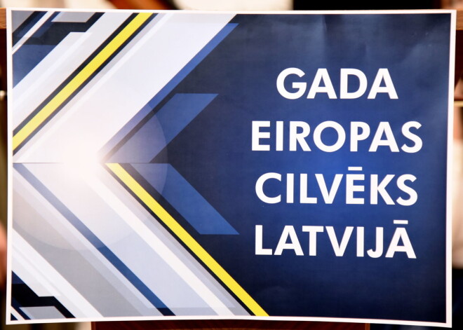 Titulu "Eiropas cilvēks Latvijā" ieguvis kvantu fiziķis, matemātiķis Andris Ambainis. Balsojumā pirmo trijnieku noslēdza SIA "Mikrotīkls" līdzīpašnieks Arnis Riekstiņš un kultūras ministre Dace Melbārde (VL-TB/LNNK).