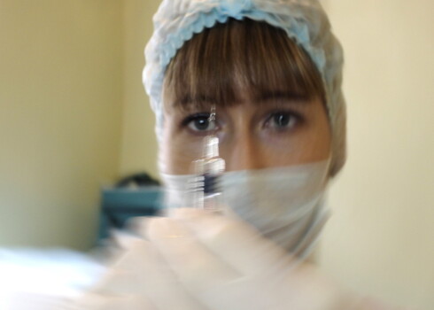 Difterijas vakcīna ir VALSTS APMAKSĀTA un pieejama ģimenes ārstu praksēs vai ārsta norādītā Vakcinācijas kabinetā.