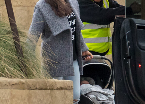 Папарацци удалось сделать первые снимки Димитрия Портвуда Катчера, родившегося 30 ноября 2016 года