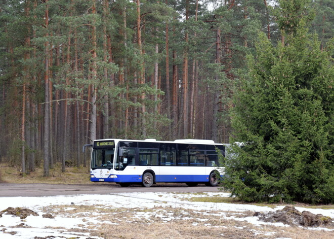 Decembrī visvairāk bezbiļetnieku 40.autobusa maršrutā