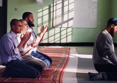 Pēdējos gados Lielbritānijā dramatiski pieaudzis ieslodzīto musulmaņu skaits.