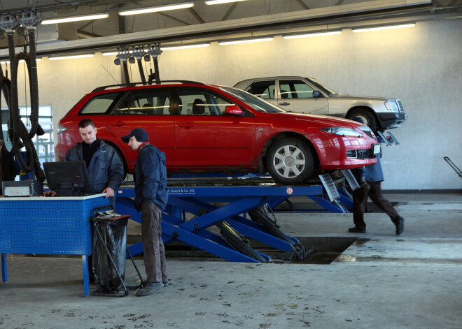 Jauniem auto pirmos 4 gadus tehniskā apskate varētu būt jāveic retāk