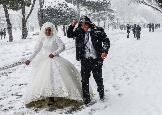 Šādus skatus Stambulā tik bieži neredzēt. FOTO. VIDEO