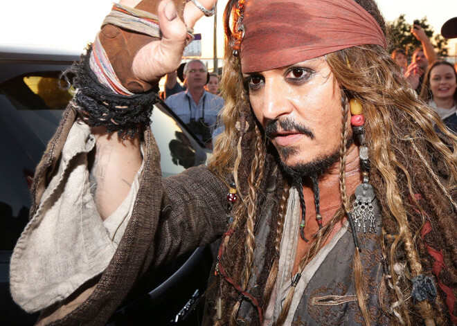 Par ko Džonijs Deps ik mēnesi tērē 2 miljonus dolāru?