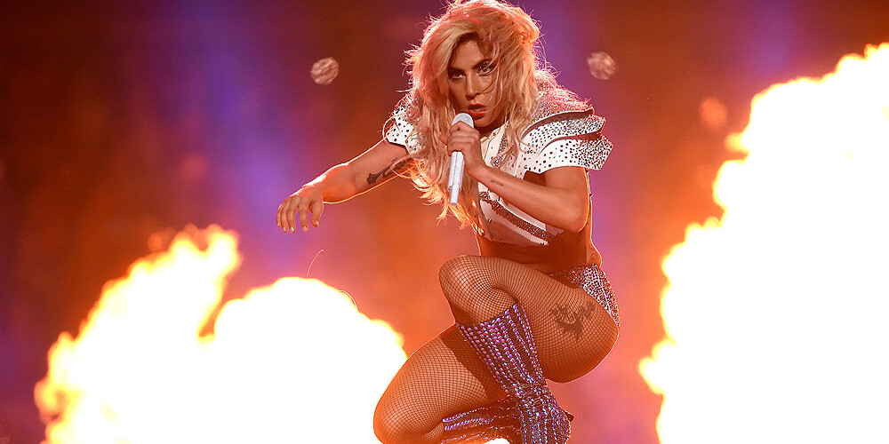 Lady Gaga pārsteidz ar vienu no labākajiem priekšnesumiem karjerā. VIDEO. FOTO