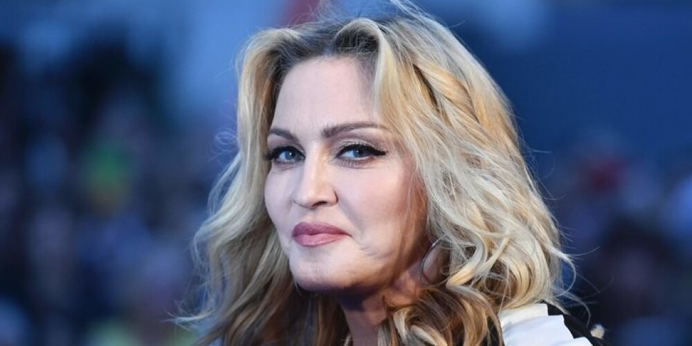58 gadus vecajai Madonnai būs dvīnītes. VIDEO