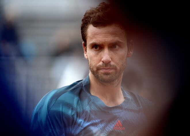 Ernests Gulbis atgriešanās sacensībās piedzīvo dramatisku zaudējumu un netiek pamatturnīrā