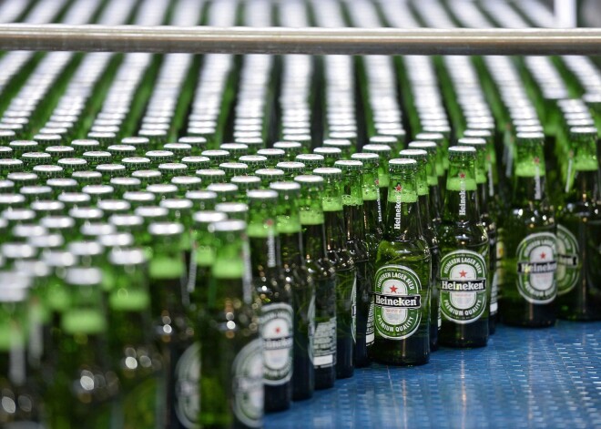 Pamatīgi kritusies "Heineken" peļņa