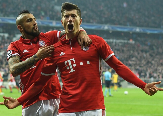 "Bayern" un "Real" izcīna pārliecinošas uzvaras Čempionu līgas izslēgšanas spēlēs. VIDEO