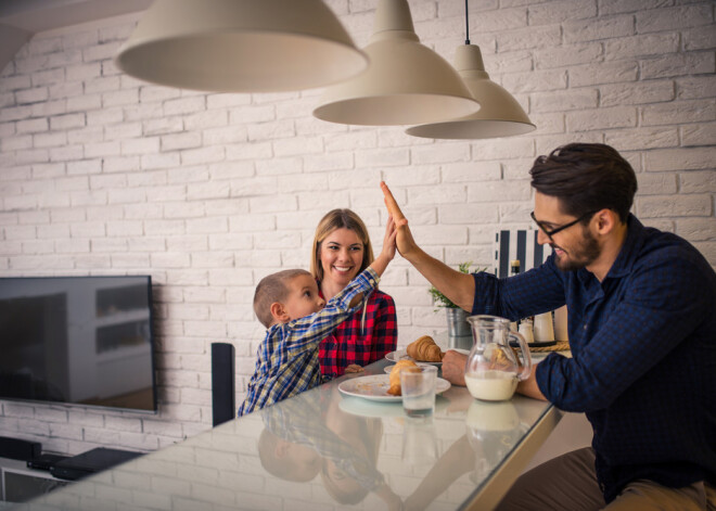 Ģimenes kopābūšanas minimums: 4 dienas brīži, kad vecāki bērnam ir ļoti vajadzīgi