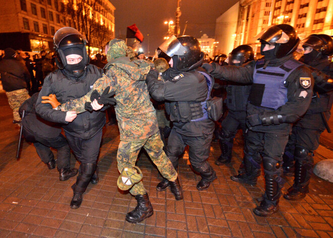 Kijevā izraisījušās policijas un protestētāju sadursmes