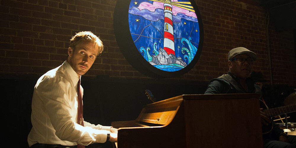 Filmā „La La Land” džezu uz klavierēm izpilda pats Raiens Goslings. Viņa vietā to nedara dublieris!