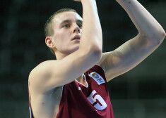Basketbolists Anžejs Pasečņiks.