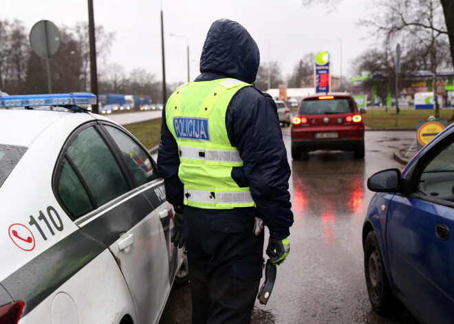 Ceļu policija maijā saņems 40 dažādu modeļu netrafaretas automašīnas