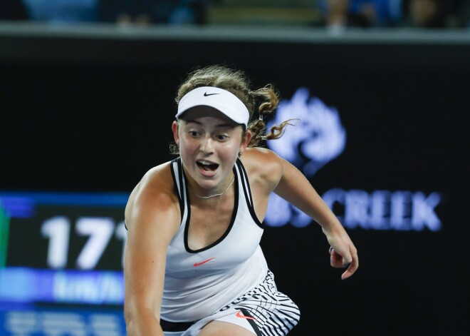 Aļona Ostapenko turpina uzvaru gājienu Akapulko