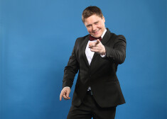 Prieks ārstē! Aktieris Mārtiņš Egliens, dzīvesprieka pilns, atgriežas uz skatuves.