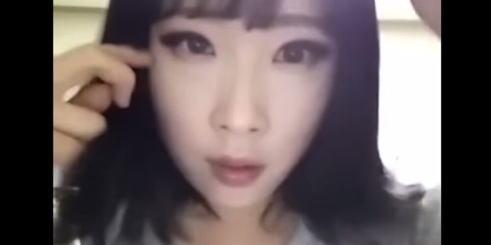 Кореянка cмыла макияж, шокировав своим видом зрителей