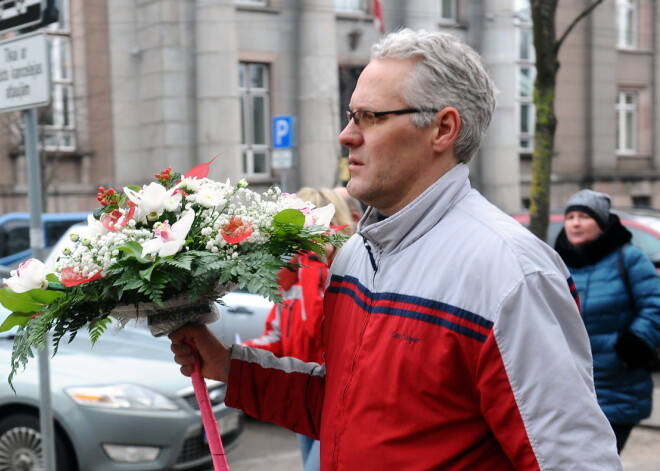 Lielāka daļa iedzīvotāju Sieviešu dienas svinībām atvēlēs 20 eiro