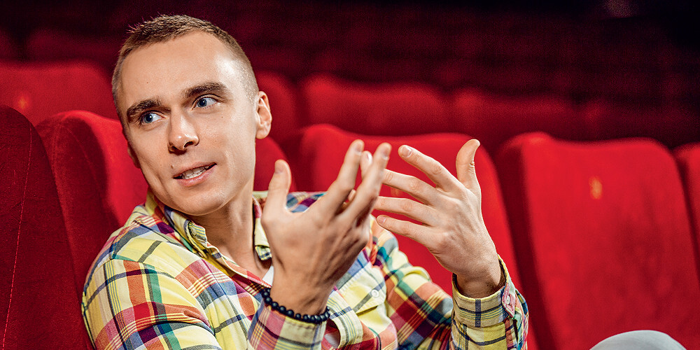 "Ja man šodien pateiktu – viss, mēs ar šo podziņu tevi "izslēdzam", tevi neviens nepazīst, es darītu tieši to pašu," saka Dons.