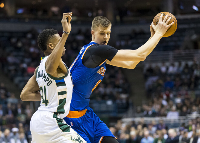 Porziņģim 13 punkti "Knicks" zaudējumā "Bucks" vienībai. VIDEO