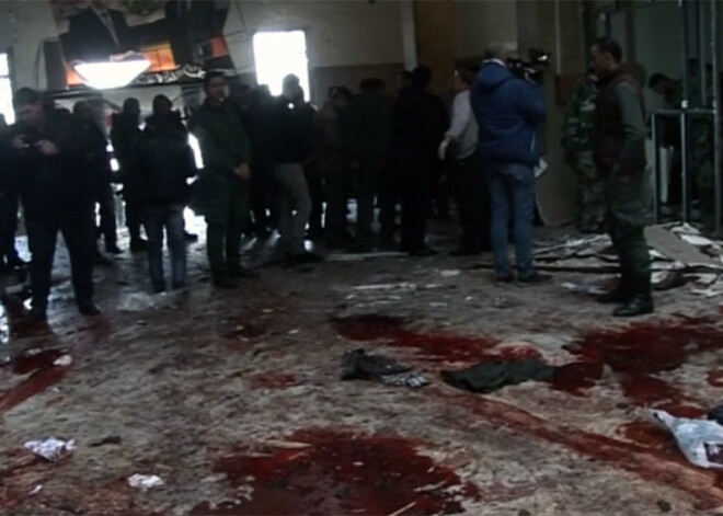 Pašnāvnieks uzspridzinās Damaskas tiesas namā