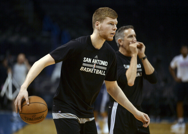 Treneri neuzticas Bertānam; "Spurs" zaudē NBA līderpozīciju