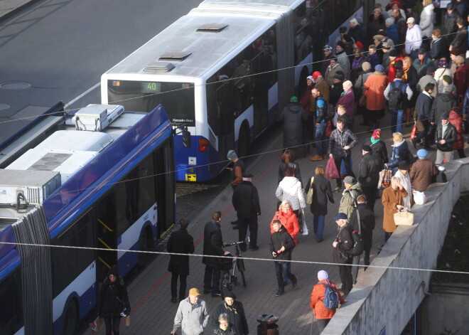 Februārī sabiedriskajā transportā pārvadāti vairāk nekā 11 miljoni pasažieru