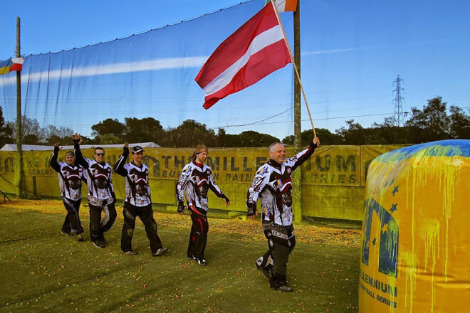 Latvijas veterānu izlase vienā no Eiropas čempionātiem.