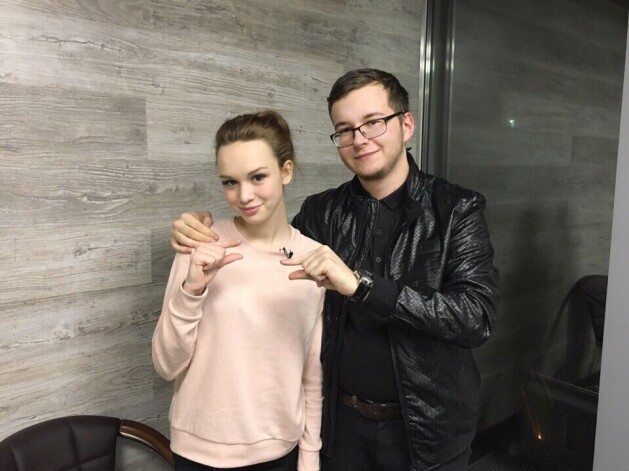 На донышке: Евгений Лапицкий помог Шурыгиной снять ее первый влог, в котором она раскритиковала поведение блогеров