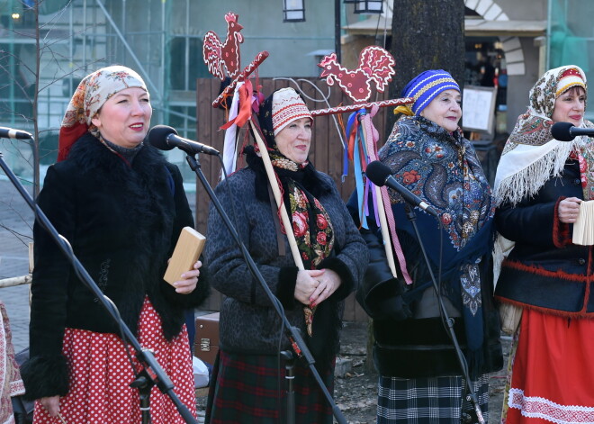 Lielās dienas svinības Līvu laukumā