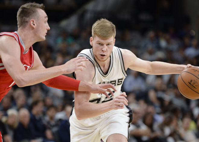 Bertānam neliels spēles laiks "Spurs" mača beigās izcīnītā uzvarā par "Timberwolves"