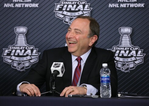 NHL komisārs: "Cilvēkiem jāsamierinās, ka NHL hokejisti uz olimpiskajām spēlēm nebrauks"