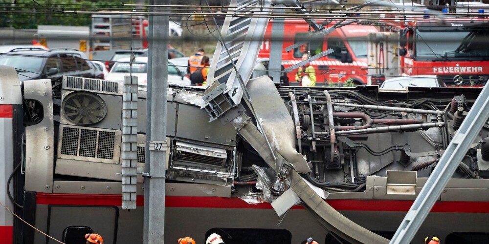 Vilciena avārijā Šveicē cietuši septiņi cilvēki