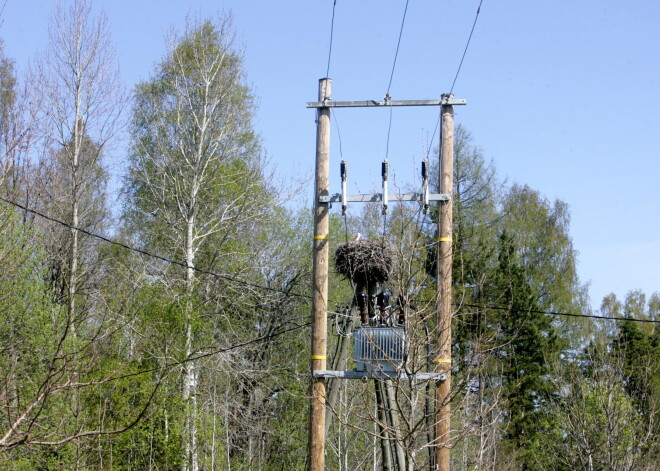 Alūksnē iedzīvotāji var palikt bez elektrības