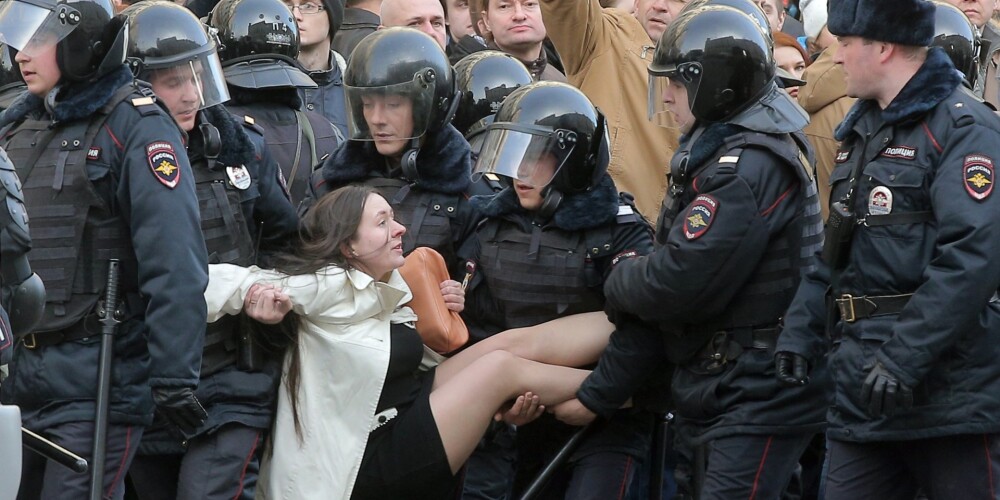 Kremlis paziņo, ka pretkorupcijas demonstrācijas ir "provokācija un meli"