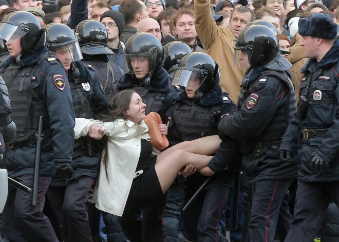 Kremlis paziņo, ka pretkorupcijas demonstrācijas ir "provokācija un meli"