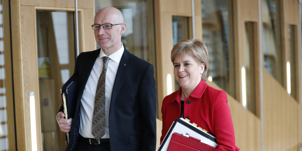 Skotijas parlaments nobalso par jauna neatkarības referenduma rīkošanu